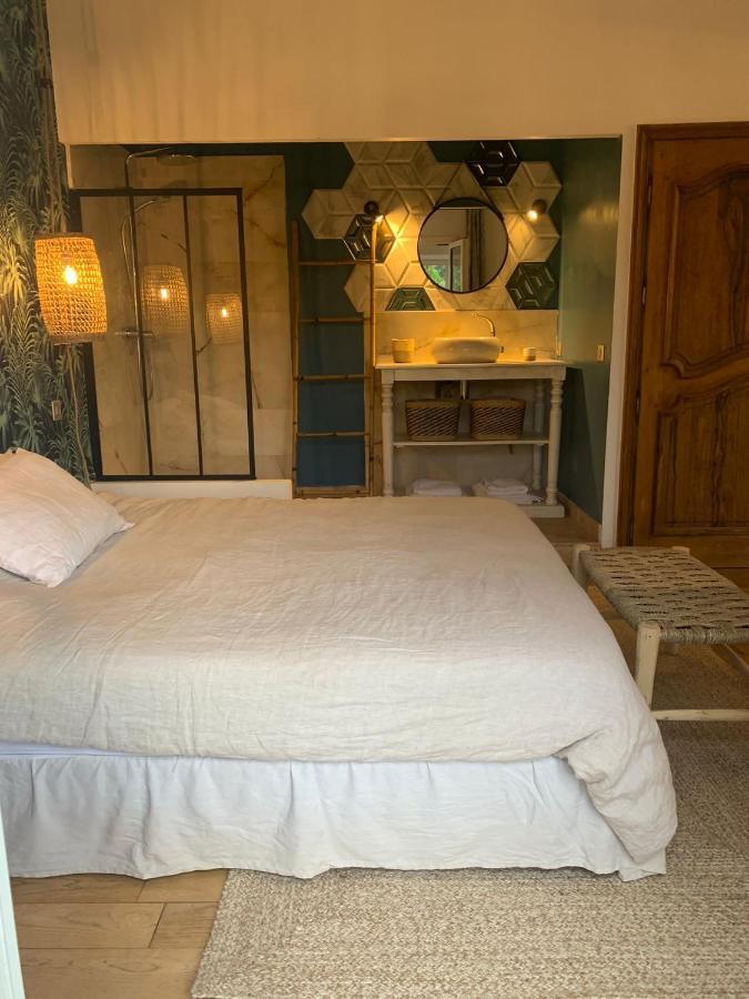 Castel'Lodge Le Beausset Exterior photo